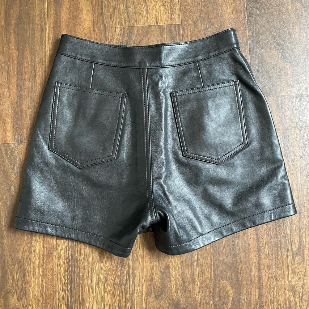 Coach Black Leather Women Shorts- Size 0 - Picture 2 of 6